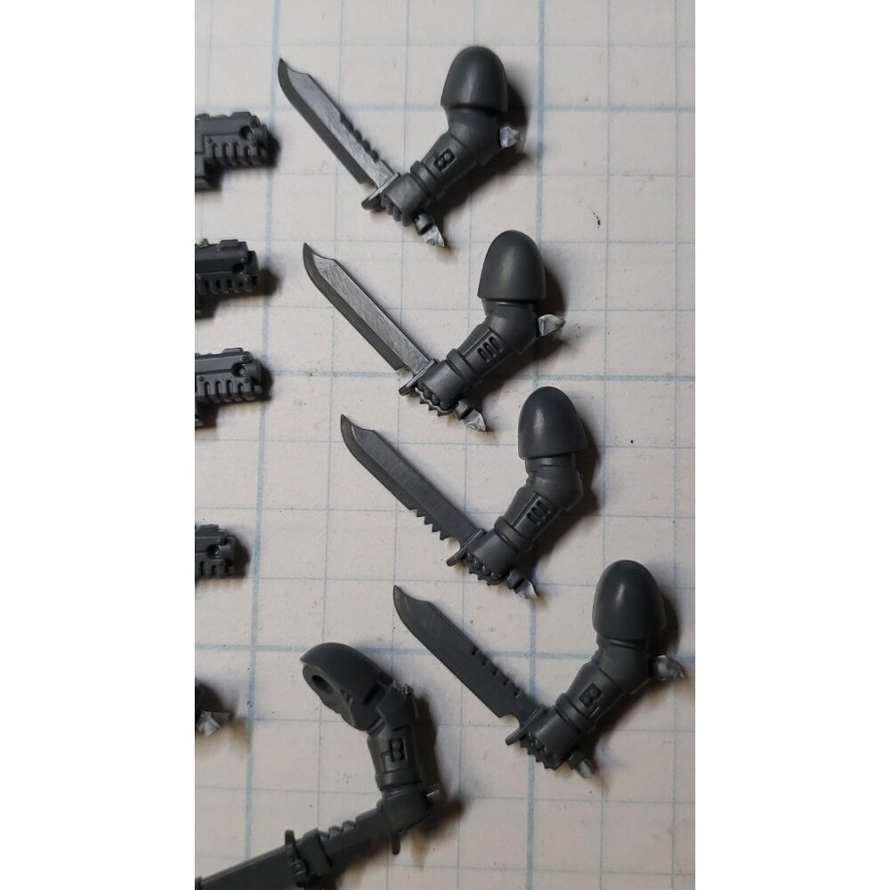 Warhammer 40k Space Marine Bits Primaris Reiver Combat Blades Bolt Pistol S10 - Picture 5 of 5